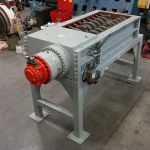44 series hydromechanical dual-shaft shear shredder with planetary reducer.